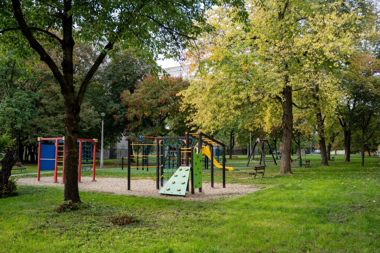 Comfort 66 - Real-Life 3-Room Family Stay With 4 Beds Mişcolţ Exterior foto